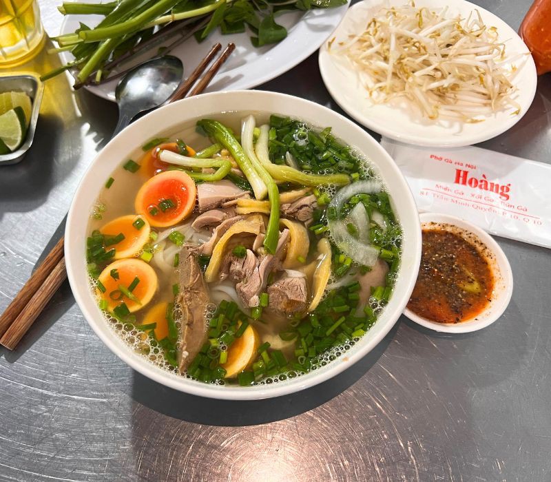 Top 10 quán phở gà ngon nhất Sài Thành