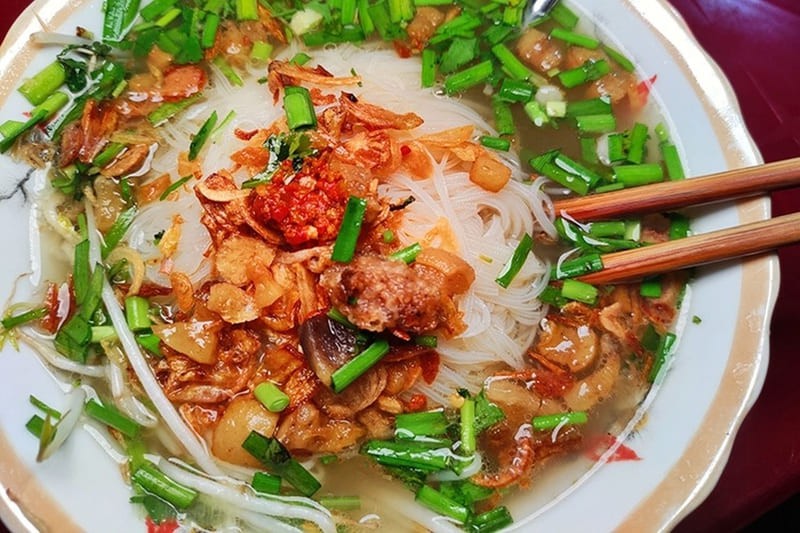 Truy tìm 8 quán hủ tiếu gõ ngon nức tiếng Sài Gòn